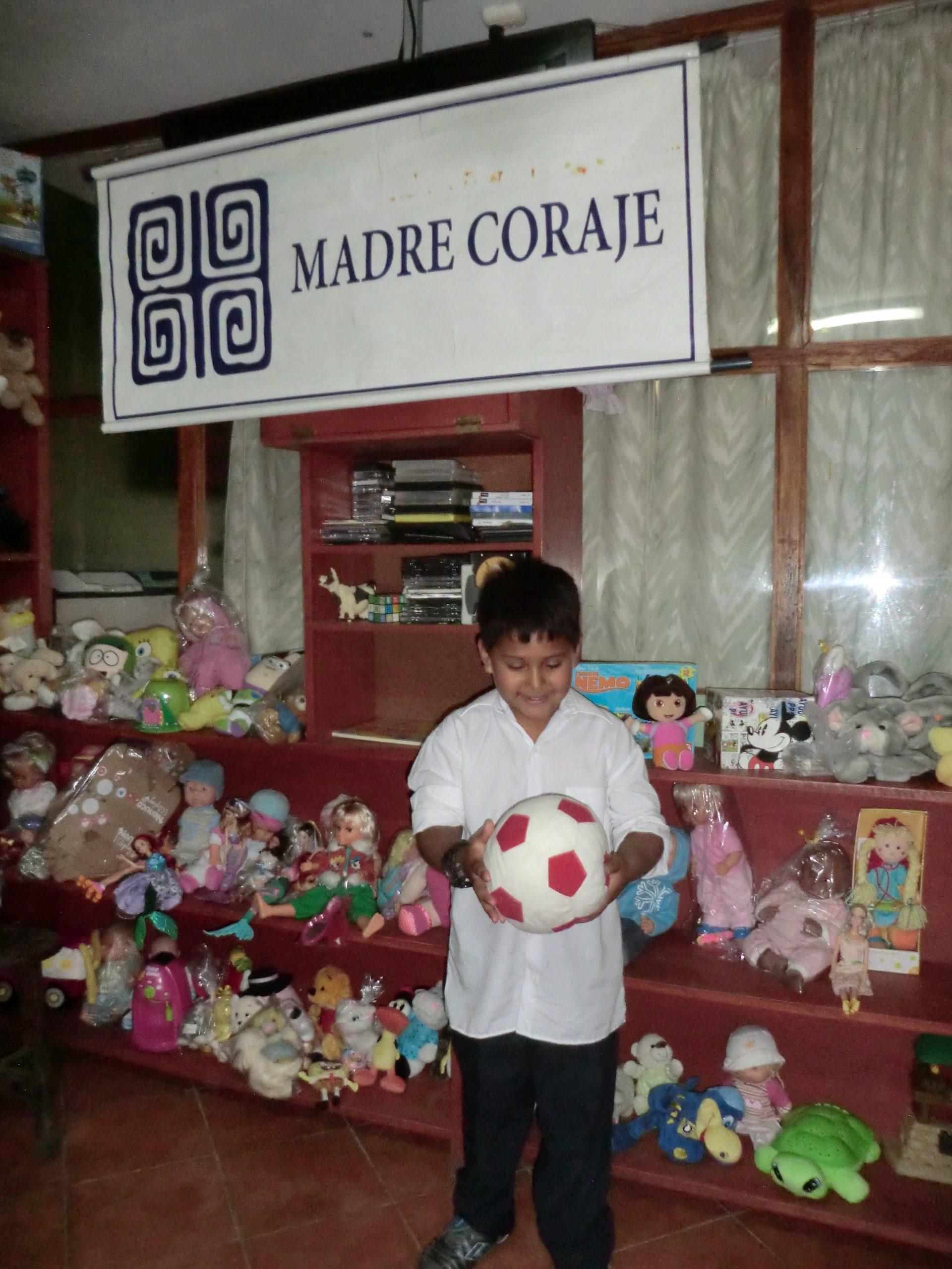 niño con pelota (1)