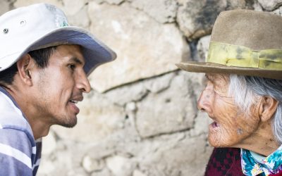 Paco y Antonia, nieto y abuela, de la Comunidad campesina de Canco (Apurimac, Perú)