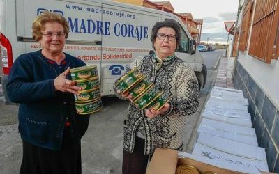 Mercadillo de segunda mano en la I Feria de Asociaciones ‘Cúllar Vega En Acción’