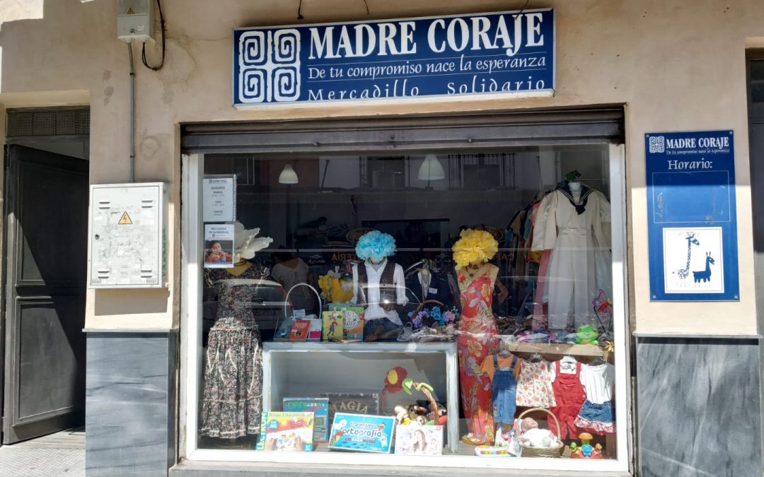 ¡Madre Coraje comienza a reabrir sus tiendas solidarias de forma paulatina!