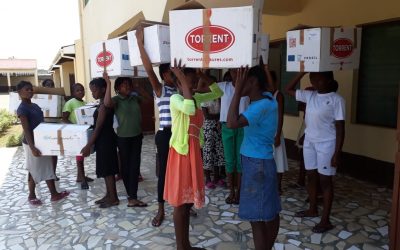 ¡Reanudamos nuestros envíos humanitarios cargando un contenedor con 8.600 kilos de materiales hacia Mozambique!