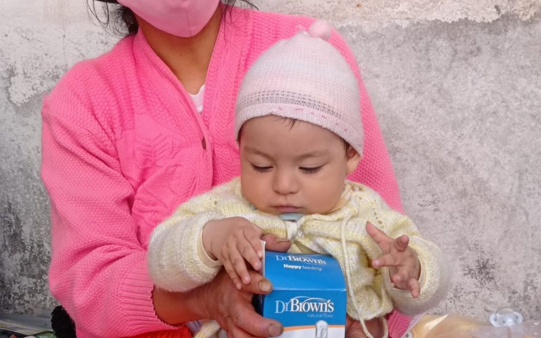 La empresa gaditana, Bebe Innova SL, nos dona 4.920 biberones anticólicos