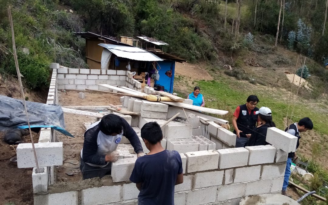 Madre Coraje, el Ayuntamiento de Chiclana y la Fundación Roviralta rehabilitan 10 viviendas destruidas por las fuertes lluvias en Abancay, Perú