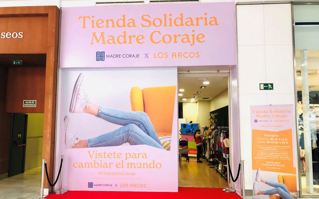 Nueva ‘tienda itinerante’ de Madre Coraje con artículos solidarios en el centro comercial Los Arcos de Sevilla