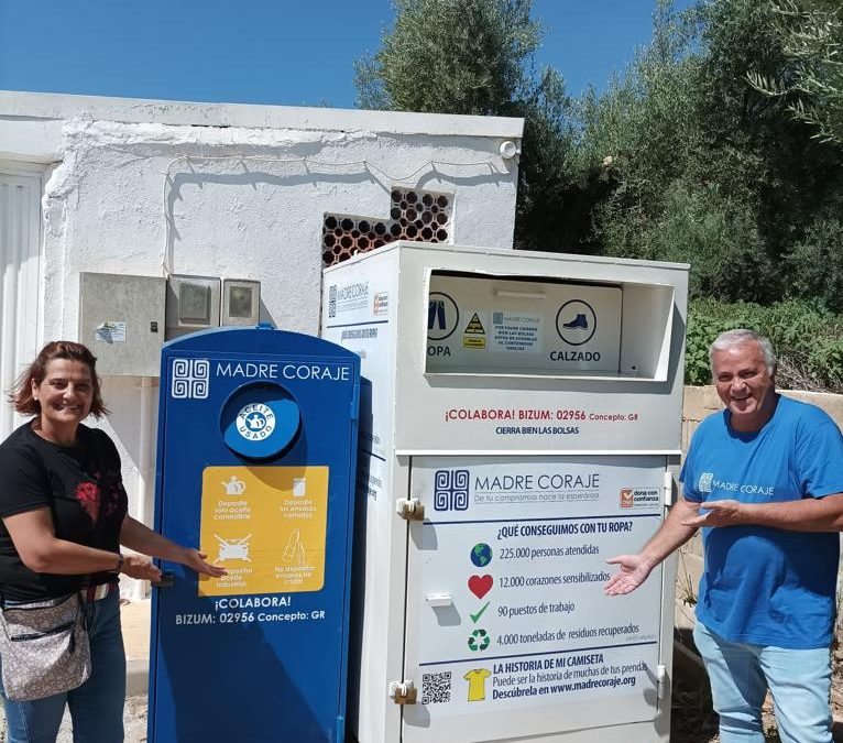 Cortes, Graena y Lopera cuentan con nuevos contenedores para recoger ropa y aceite