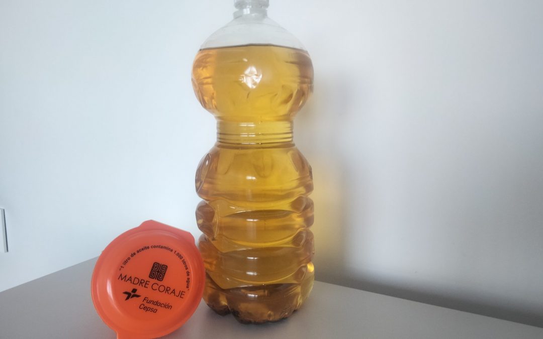 Madre Coraje y Fundación Cepsa celebran el Día del Reciclaje regalando embudos para el reciclado de aceite
