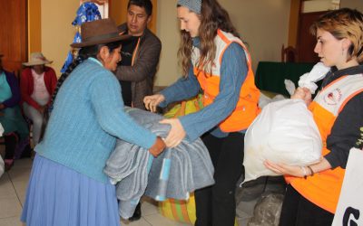 El Ayuntamiento de Chiclana y Madre Coraje llevan abrigo y esperanza a 60 familias afectadas por las heladas en Perú